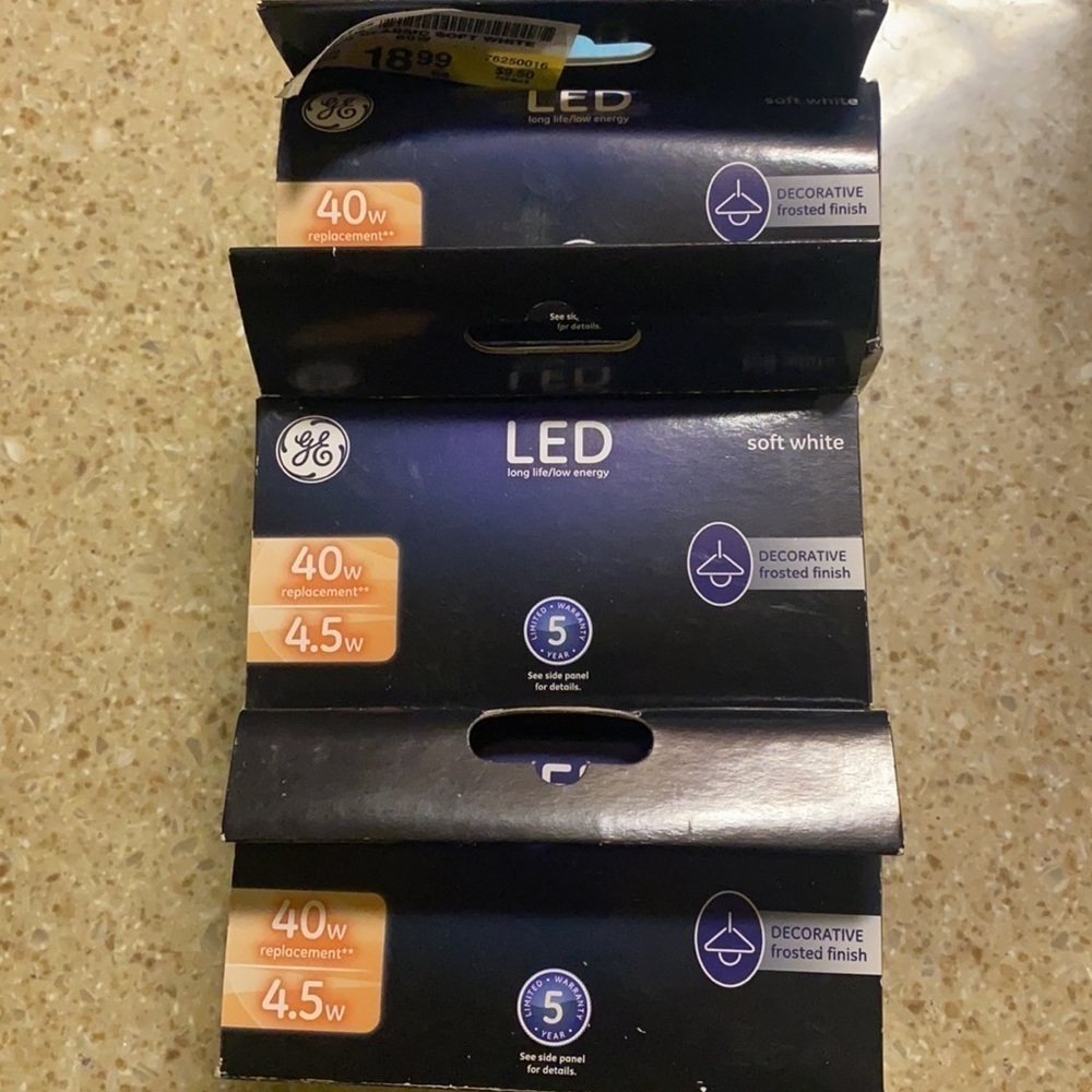 Candelabra LED Bulbs - Picture 4 of 5